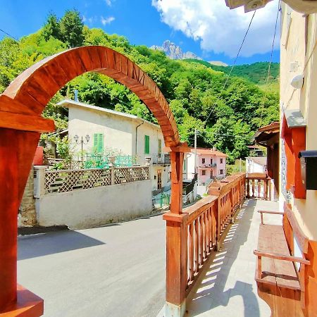 Vagli di Sotto Hotel Palazzo Del Doma - Lake Vagli מראה חיצוני תמונה