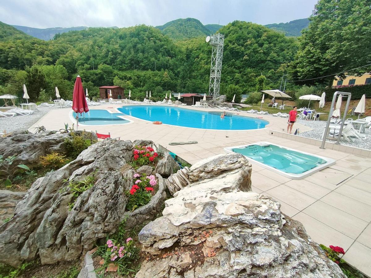 Vagli di Sotto Hotel Palazzo Del Doma - Lake Vagli מראה חיצוני תמונה